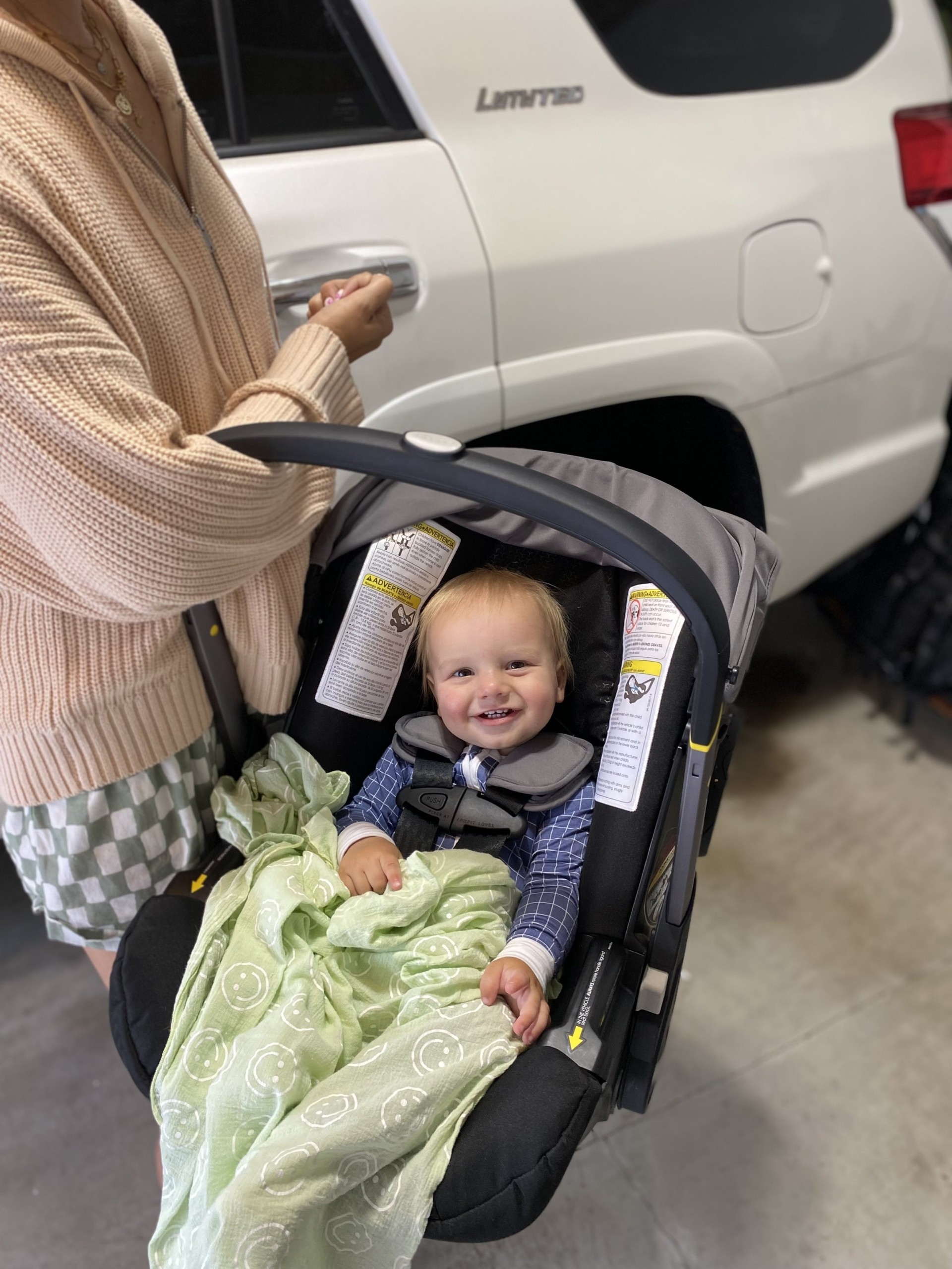 How to Put Baby in Doona Car Seat